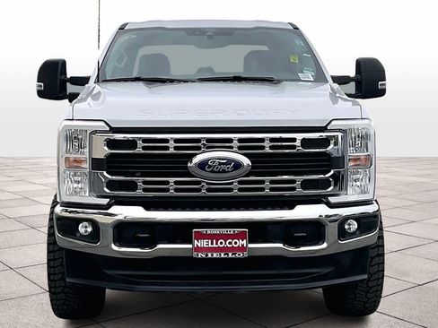 Used 2025 Ford F250 XLT image 3