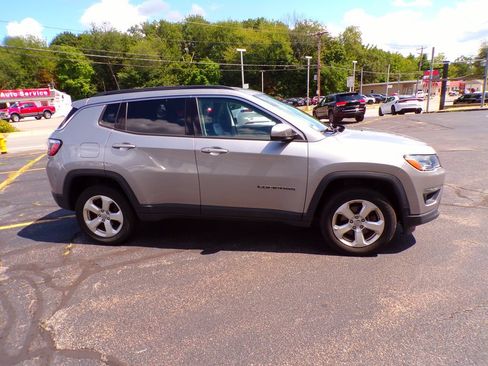 Certified 2020 Jeep Compass Latitude w/ Cold Weather Group AWD/4WD image 4