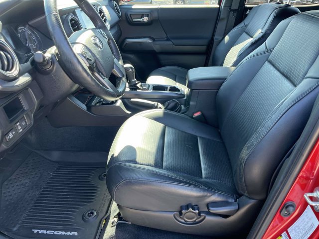 Used 2019 Toyota Tacoma TRD Off-Road AWD/4WD image 15