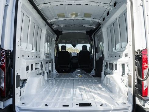 New 2026 Ford Transit 250 148 Medium Roof image 12