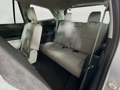 Used 2018 Honda Pilot Touring image 30
