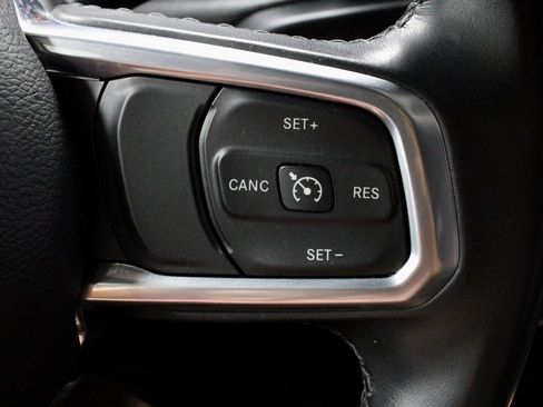 Used 2021 Jeep Wrangler Unlimited Sahara image 27