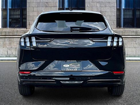 Certified 2024 Ford Mustang Mach-E Premium image 4