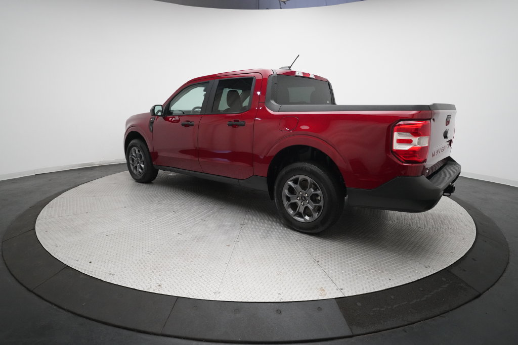 Used 2025 Ford Maverick XLT w/ Equipment Group 301A AWD/4WD image 31