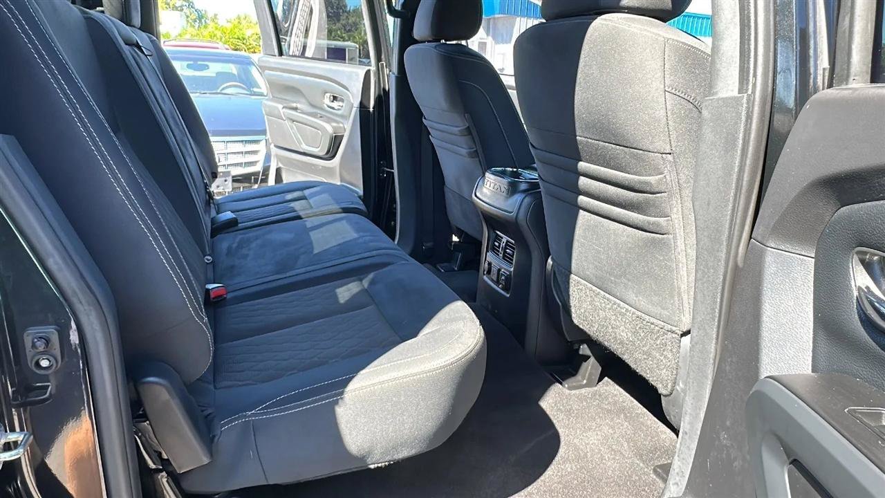 Used 2019 Nissan Titan SV w/ SV Convenience Package RWD image 27