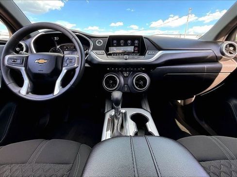 Used 2021 Chevrolet Blazer LT FWD image 21