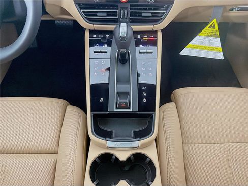 New 2026 Porsche Macan Turbo image 20