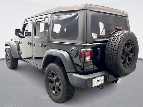 Used 2021 Jeep Wrangler Unlimited Sport AWD/4WD image 3