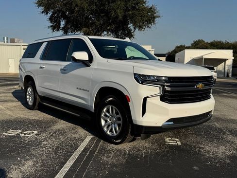 Used 2024 Chevrolet Suburban LT image 11