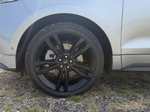 Used 2024 Ford Edge ST w/ Equipment Group 401A AWD/4WD image 17