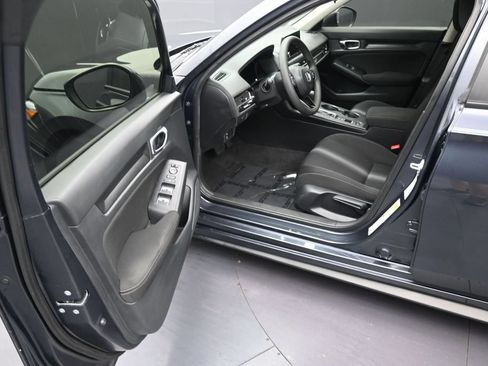 Used 2023 Honda Civic LX image 9
