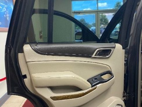 Used 2017 GMC Yukon Denali w/ Open Road Package AWD/4WD image 7