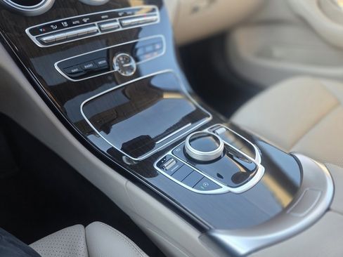 Used 2021 Mercedes-Benz C 300 4MATIC Sedan image 17
