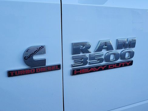 Used 2016 RAM 3500 Tradesman w/ Chrome Appearance Group AWD/4WD image 15