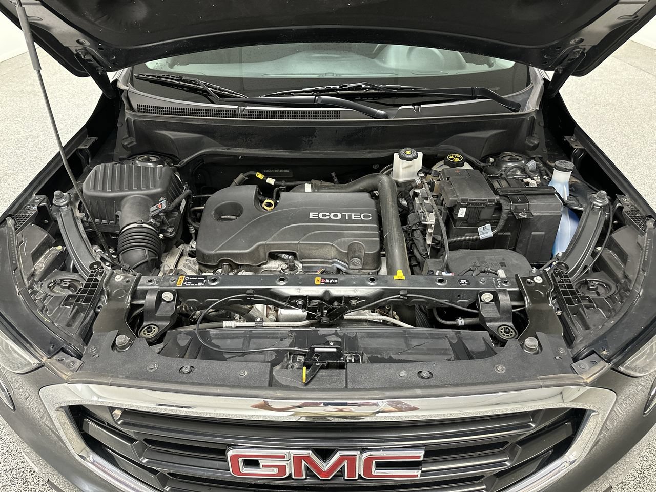 Used 2020 GMC Terrain SLE w/ Driver Convenience Package AWD/4WD image 16