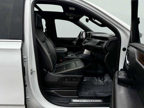 Used 2021 Chevrolet Suburban Premier w/ Premium Package RWD image 51