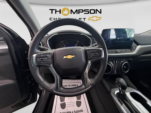 Used 2024 Chevrolet Blazer LT w/ Convenience Package FWD image 12