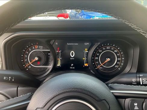 New 2025 Jeep Gladiator Mojave image 16