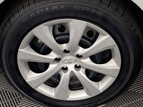 Used 2024 Toyota Corolla LE image 25