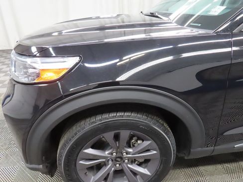 Used 2024 Ford Explorer XLT w/ XLT Sport Appearance Package AWD/4WD image 33
