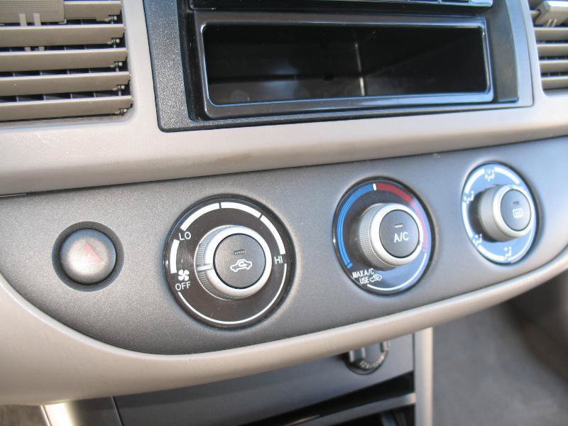 Used 2005 Toyota Camry LE FWD image 31