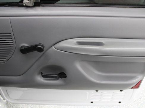 Used 1995 Ford F150 XL image 11