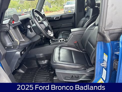 Used 2025 Ford Bronco Badlands AWD/4WD image 12