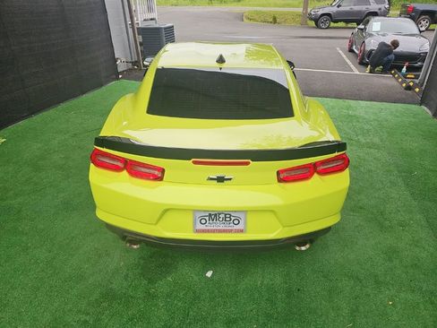 Used 2020 Chevrolet Camaro LT RWD image 6