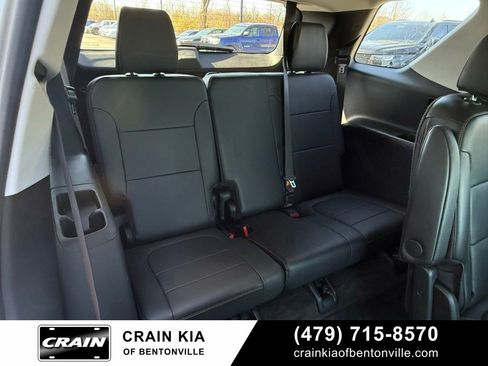 Used 2020 Chevrolet Traverse LT w/ LPO, Floor Liner Package AWD/4WD image 32