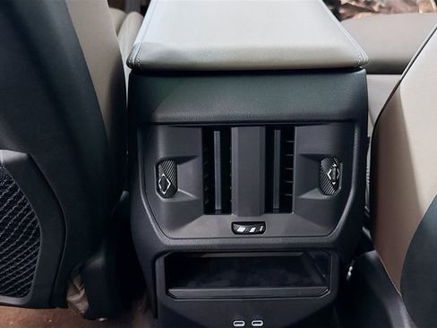 Used 2026 BMW X3 xDrive30 w/ Premium Package image 25