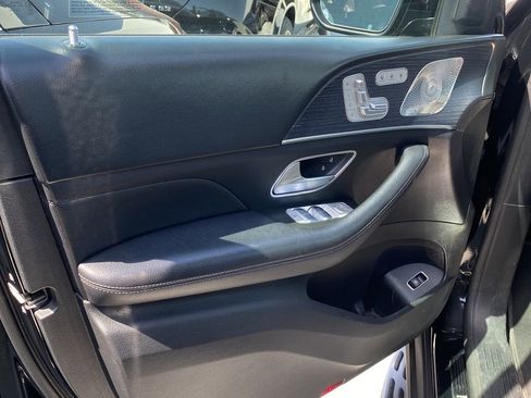Used 2022 Mercedes-Benz GLS 450 4MATIC image 8