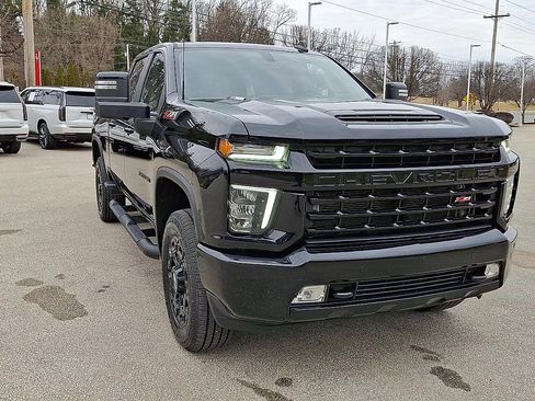 Certified 2022 Chevrolet Silverado 2500 LT w/ Midnight Edition image 3