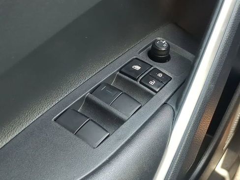 Used 2023 Toyota Corolla Cross LE FWD image 26