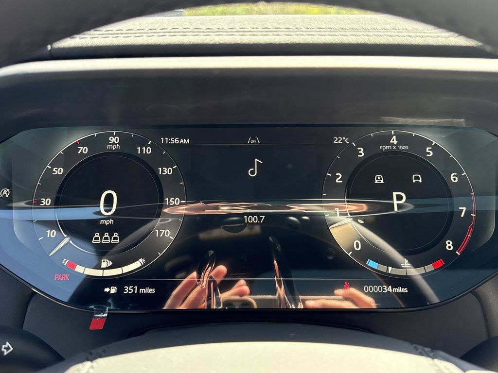 New 2025 Land Rover Range Rover Sport Dynamic SE AWD/4WD image 26