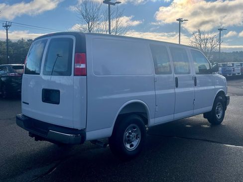 New 2025 Chevrolet Express 2500 Work Van image 6