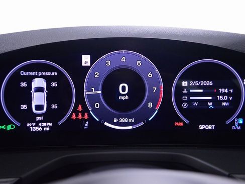 Certified 2025 Porsche Panamera 4 image 25