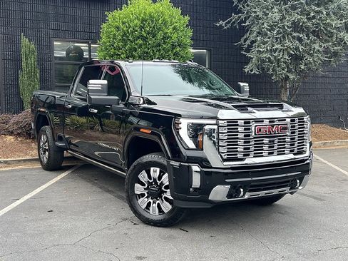 Used 2024 GMC Sierra 3500 Denali w/ Denali Reserve Package image 6