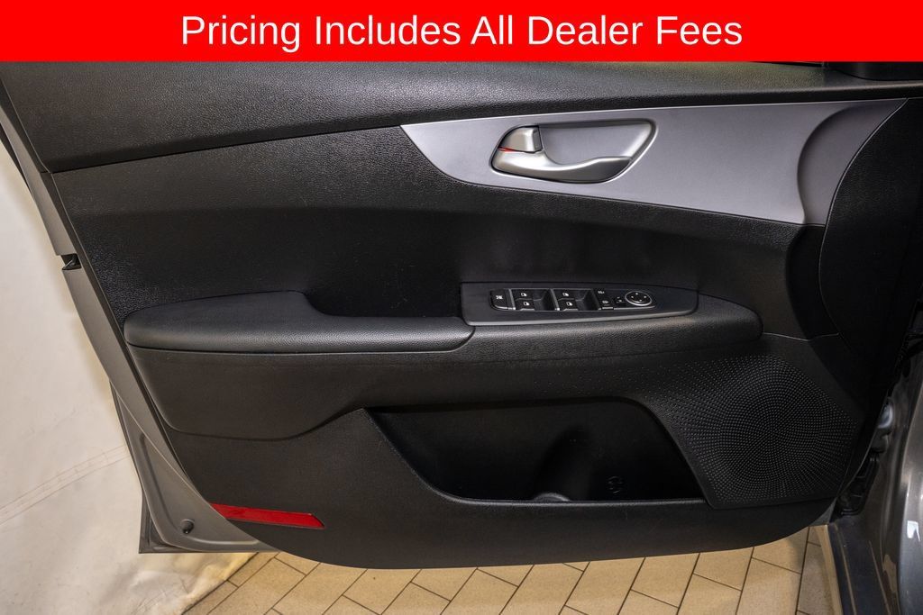 Certified 2024 Kia Forte LXS w/ LXS Technology Package FWD image 10