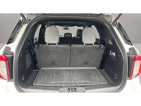 Used 2020 Ford Explorer ST w/ ST Street Pack image 9