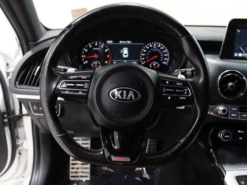 Used 2021 Kia Stinger GT2 image 14