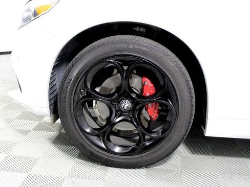 Used 2023 Alfa Romeo Stelvio Veloce image 24