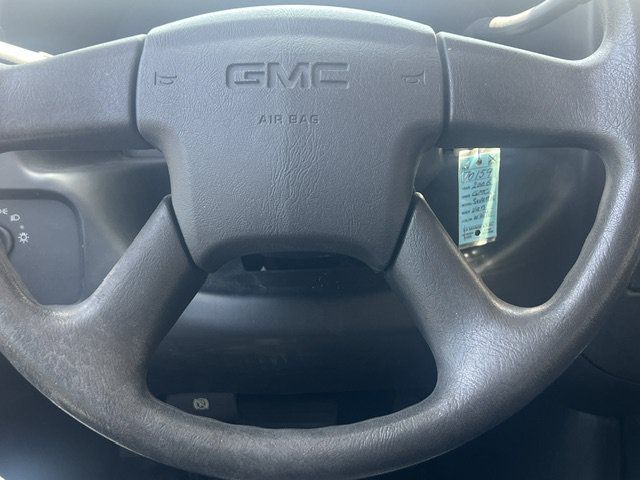 Used 2006 GMC Savana 2500 Passenger RWD image 13