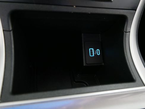Used 2023 Ford Edge SEL w/ Convenience Package AWD/4WD image 32