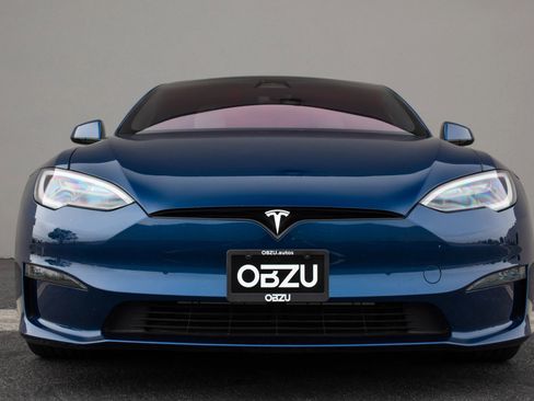 Used 2021 Tesla Model S Plaid image 3