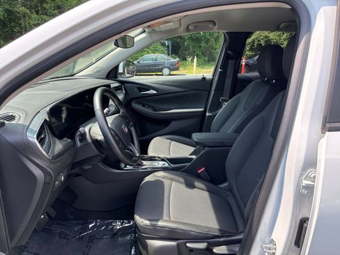 Used 2025 Buick Encore GX Preferred FWD image 25