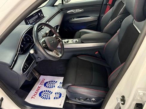 Used 2023 Genesis GV70 2.5T w/ Sport Prestige Package image 18