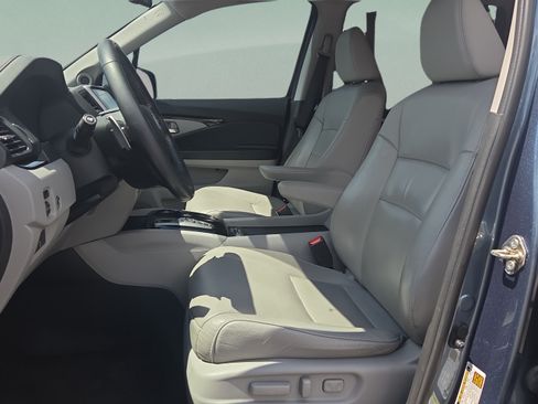 Used 2016 Honda Pilot Touring image 11