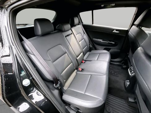 Used 2021 Kia Sportage S w/ S AWD Premium Package image 18