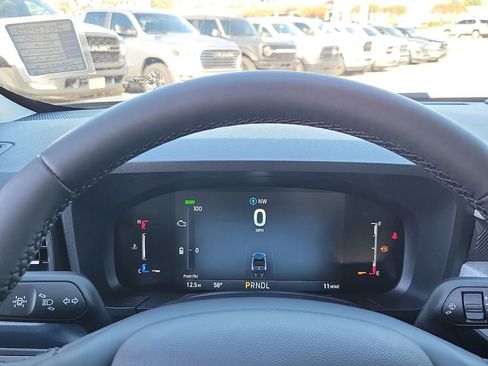 New 2025 Ford Maverick XLT w/ XLT Luxury Package FWD image 17