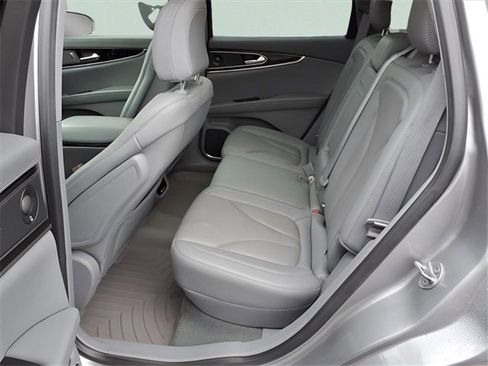 Used 2021 Lincoln Nautilus Reserve image 20